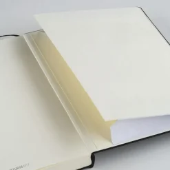 Anteckningsbok A4+ Leuchtturm1917 slim olinjerad Port Red