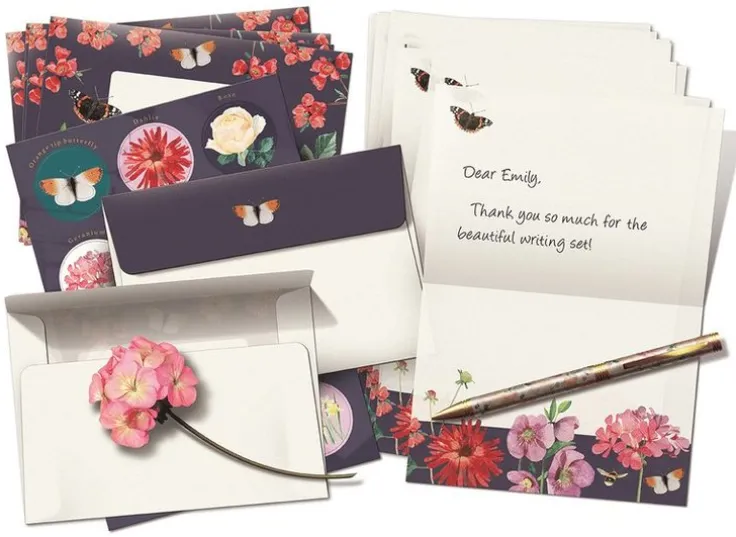 Brevpapper A Year In the Garden