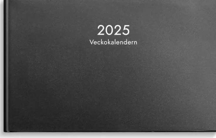 Kalender 2025 Veckokalendern svart plast